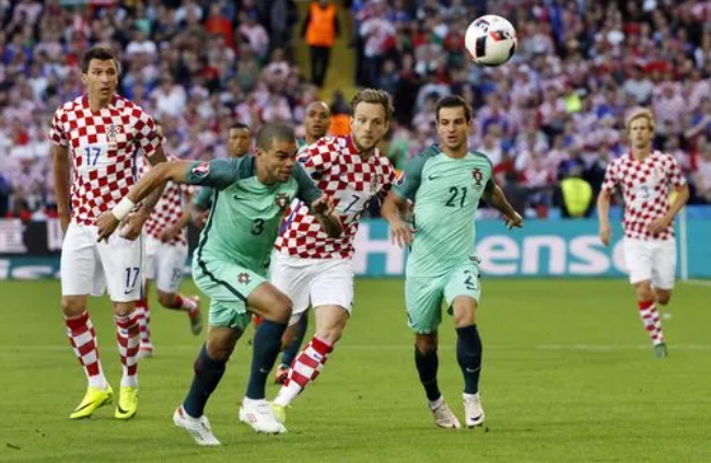 克罗地亚足球队的欧洲杯之星：璀璨的名字与荣耀的瞬间