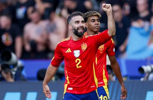 卡瓦哈尔欧洲杯正赛首秀破门，西班牙 3-0 克罗地亚
